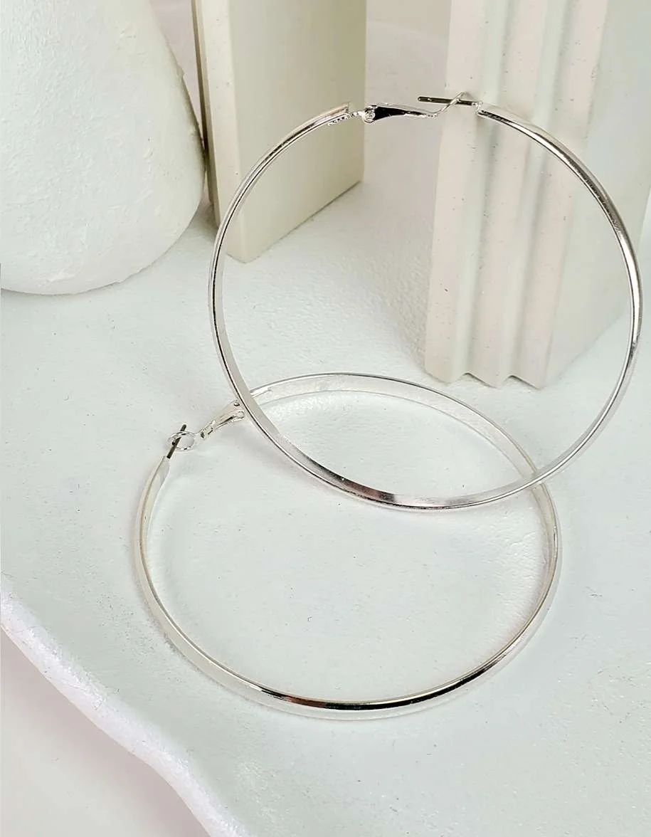 گوشواره حلقه‌ای بزرگ زنانه طرح مینیمال