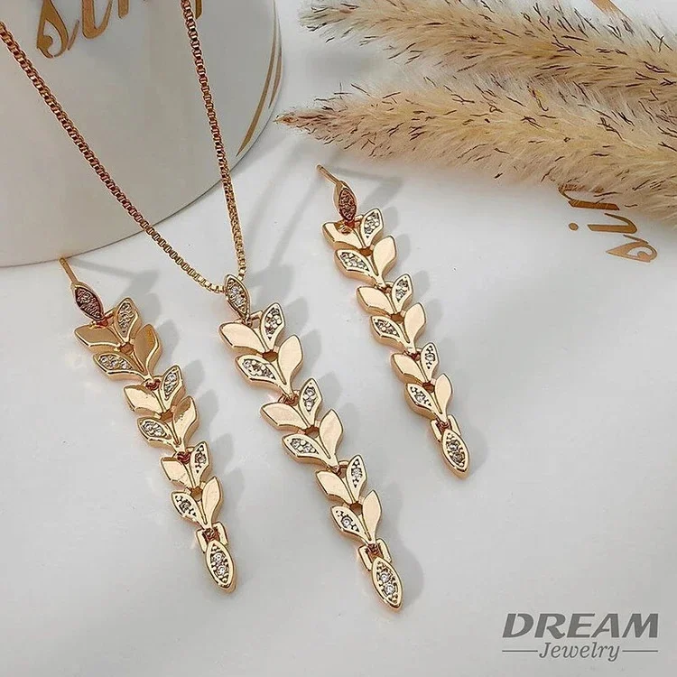 نیمست گوشواره و گردنبند زنانه طرح گندمی آویز نگین‌دار برند DREAM
